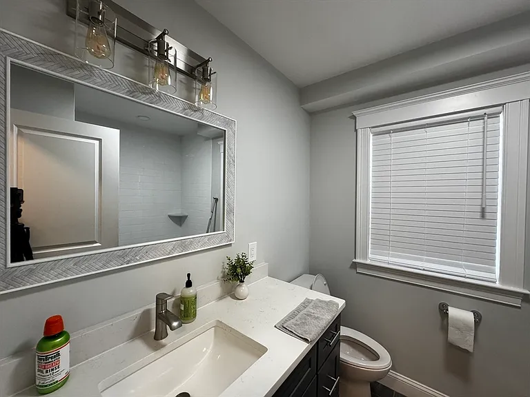 33 Hamilton St #1 — Photo 9