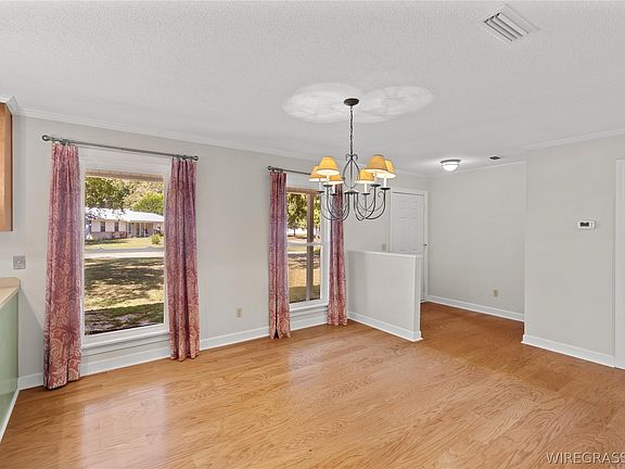 3rd image of 271 Willow Ridge Ln