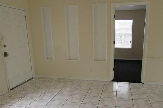 2nd image of 105 W Williamson Ave
