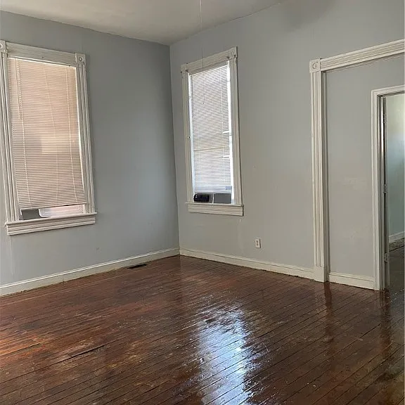 712 W Washington St #B — Photo 6