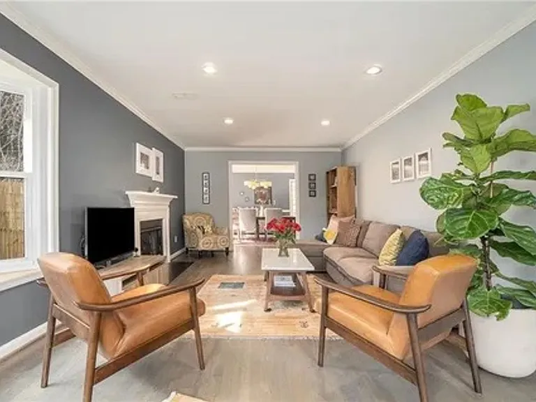 2368 Elon Way — Photo 3