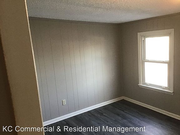 2nd image of 513 Quincy Ave