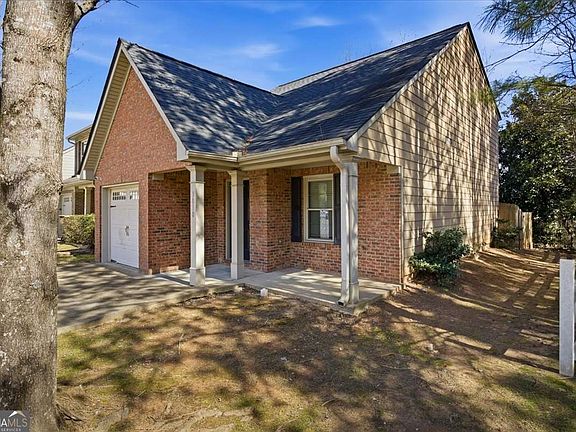 3rd image of 3018 Broadleaf Trl