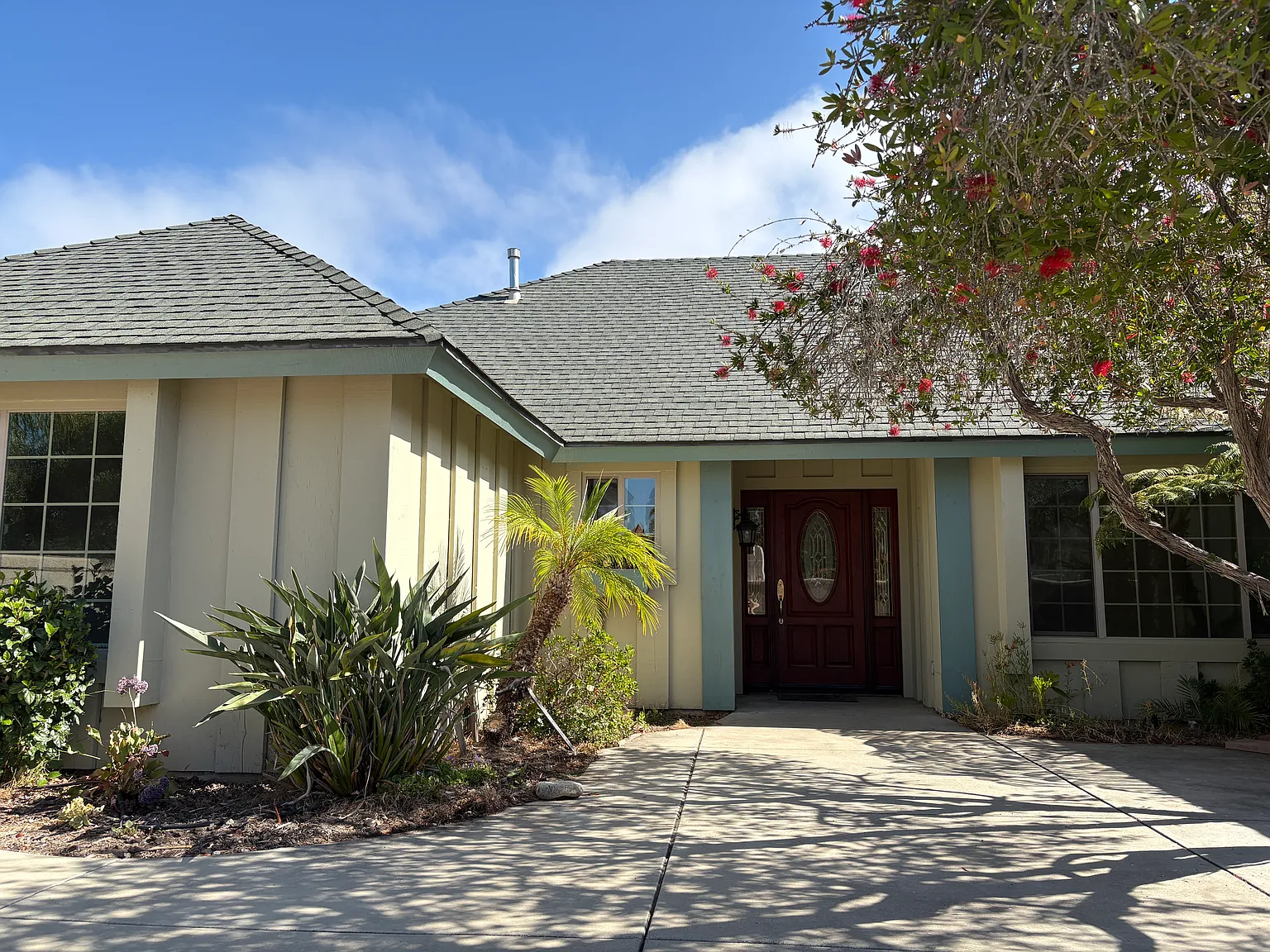 3 bed, 1995 sqft, $3,950 — Photo 3