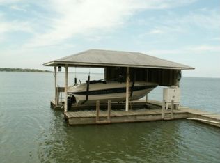 191 Stillwater Dr, Streetman, TX 75859