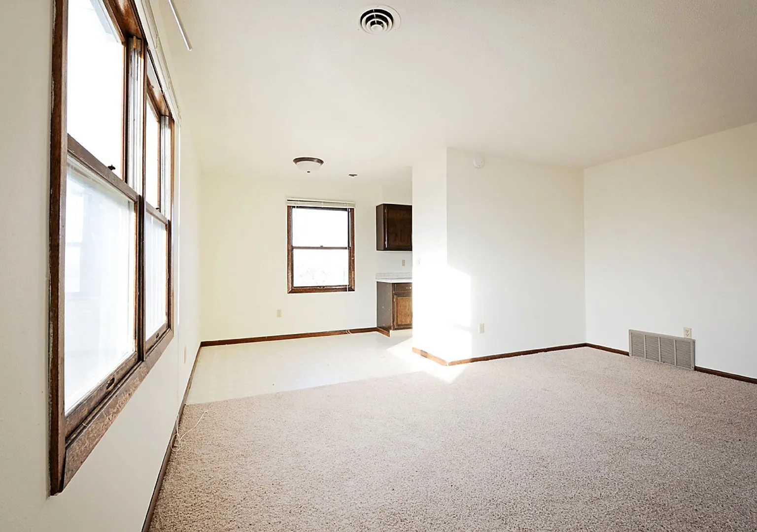 601 Maple Street — Photo 4