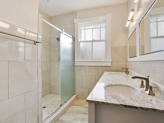 3rd image of 2735 Octavia St #A