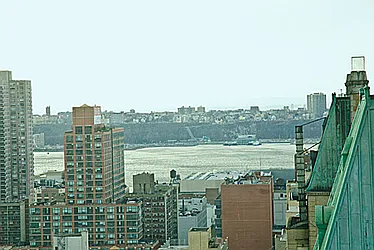 Rented by Domus Realty