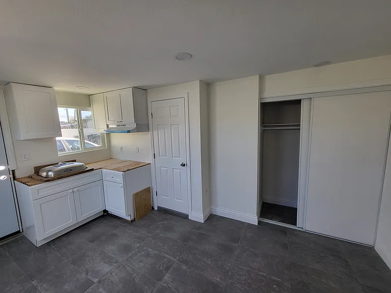 1629 Highland St #3 — Photo 3