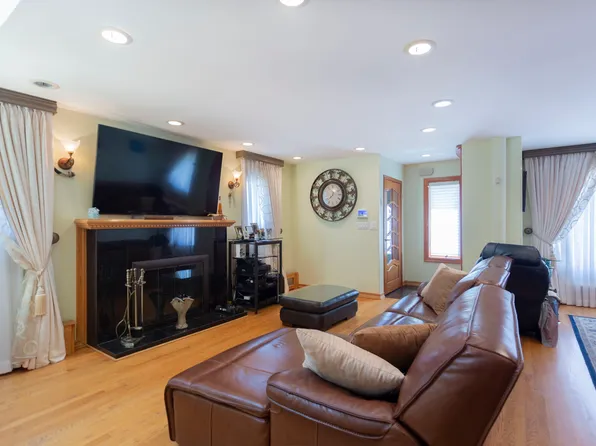 183-19 69th Avenue image 5 of 21