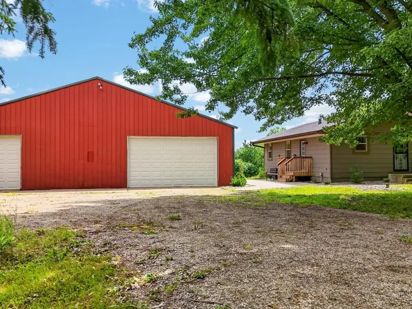 47585 Cedarcrest Trl, Rush City, MN 55069