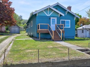 2302 E 10th St, The Dalles, OR 97058