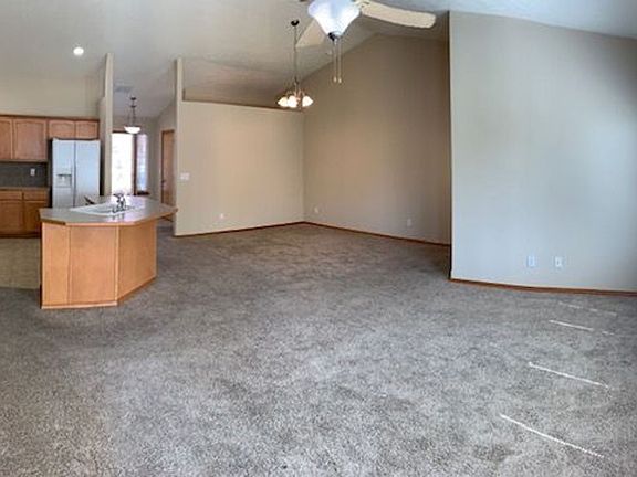 4th image of 18712 E Augusta Ct