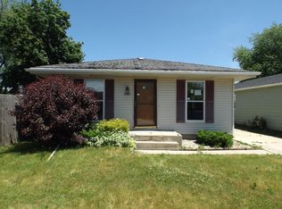 3021 Coolidge Ave, Racine, WI 53403