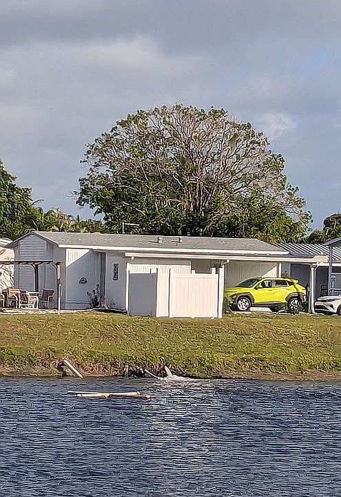 2nd image of 713 Sunny South Ave