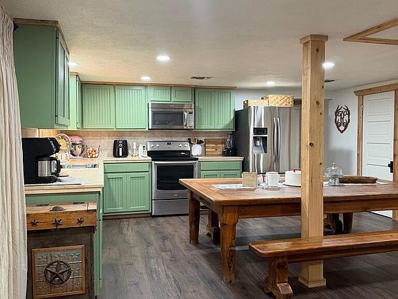 3rd image of 18525 Hight Rd #377