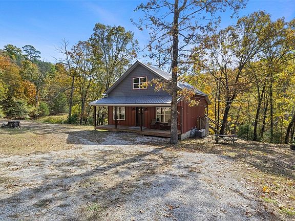 3rd image of 649 Lakeview Bnd