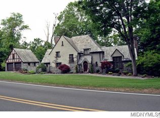 2 Hills Dr, Utica, NY 13501