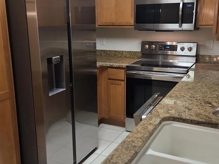 5722 Wellesley Ln — Photo 10