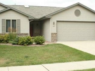 749 Rockshire Dr, Janesville, WI 53546