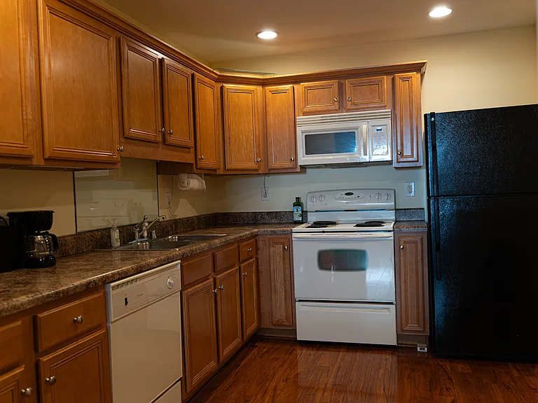 4369 Sullivan St #B — Photo 2