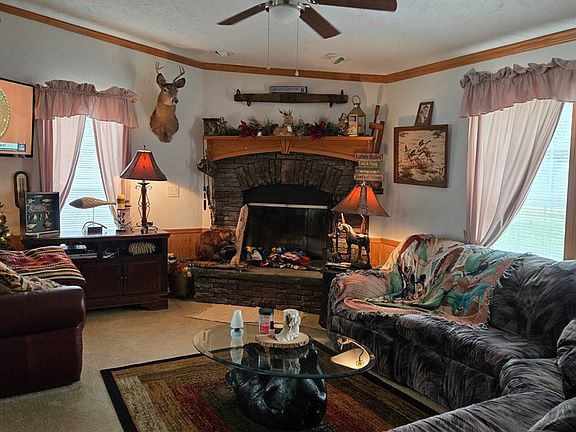3rd image of 2853 Loucks Mills Rd