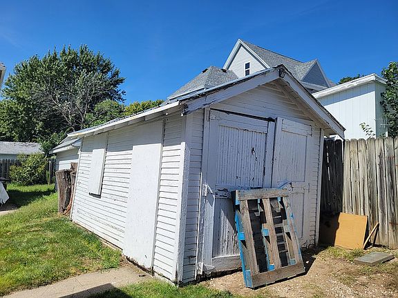 2nd image of 4517 4th Ave