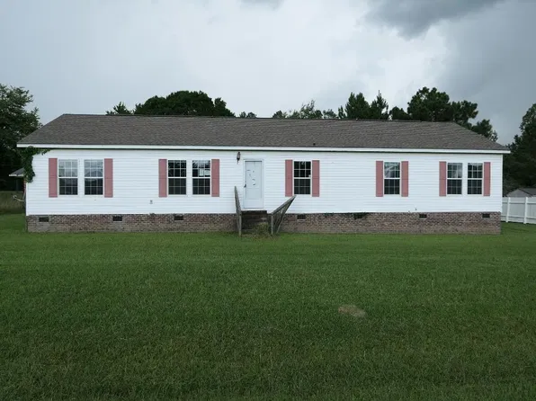 45 Upshur Dr, Enfield, NC 27823