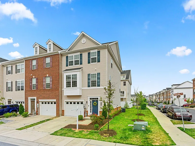 7720 Rearden Ct — Photo 3