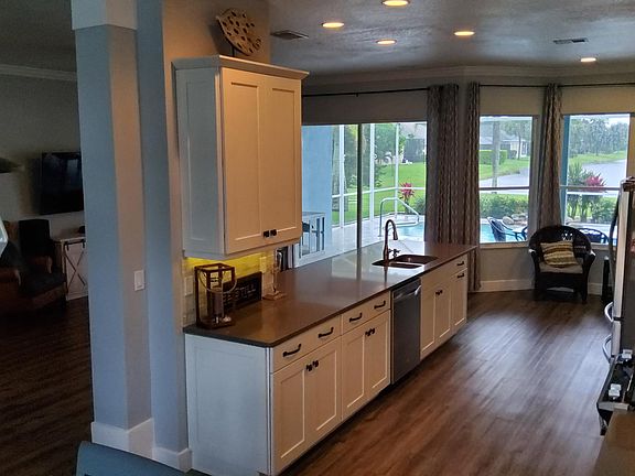 5th image of 5802 Newbury Cir