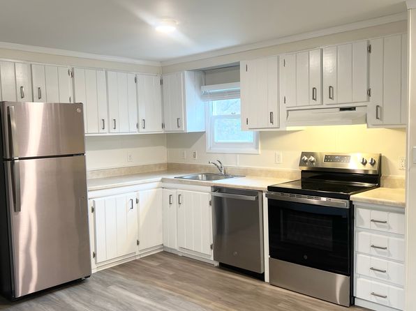 112 Carriage House Ln #1