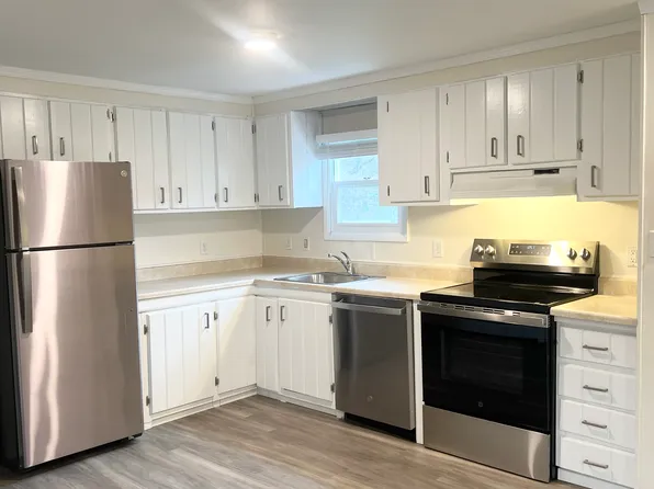 112 Carriage House Ln #1, Fultonham, NY 12071