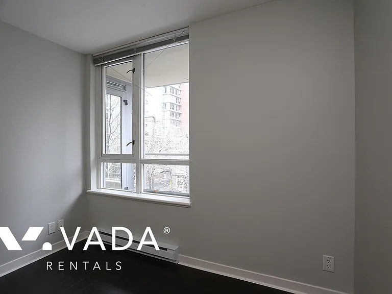 1001 Richards St #302 — Photo 11