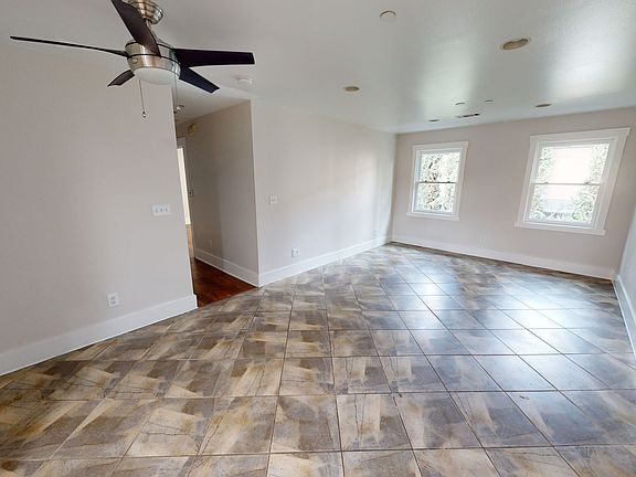 4th image of 1279 N Garfield Ave Unit 3