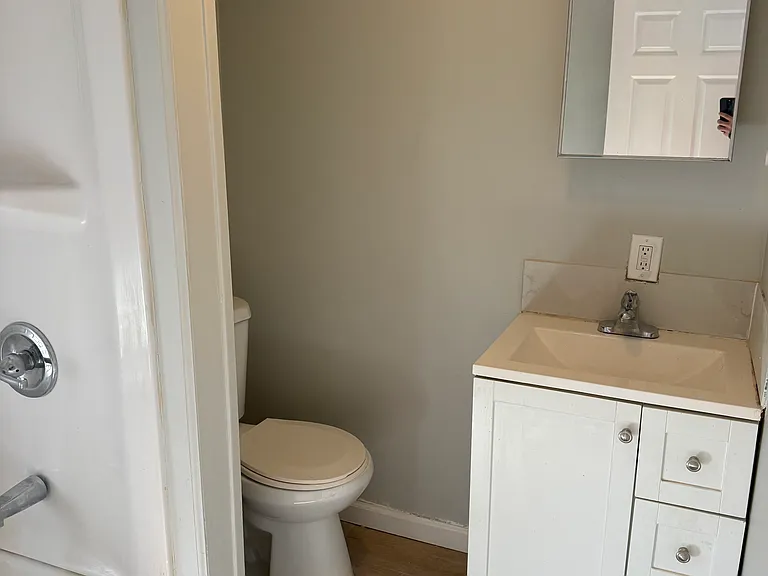 81 Truman St #B — Photo 5