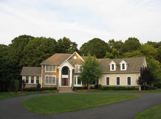 7 Highland Dr, Chester, NJ 07930