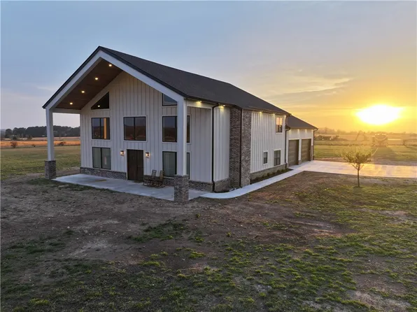 13917 Highway 82, Tahlequah, OK 74464