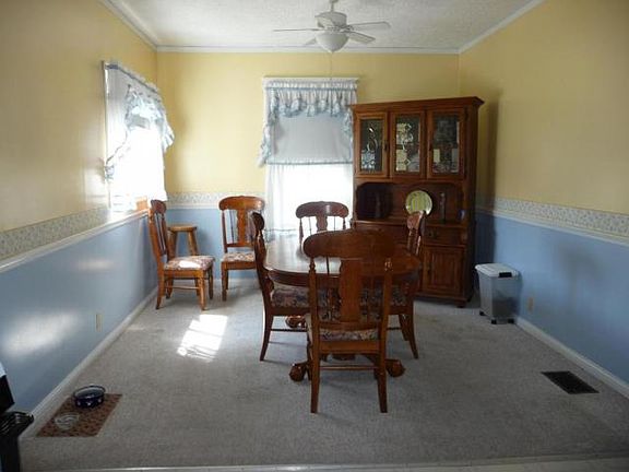 4th image of 65 E Lincoln Ave