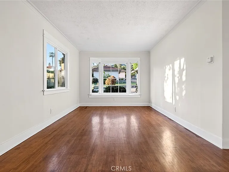 316 W Kenneth Rd — Photo 12