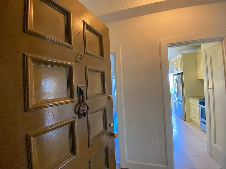 2060 Leavenworth St #5 — Photo 2