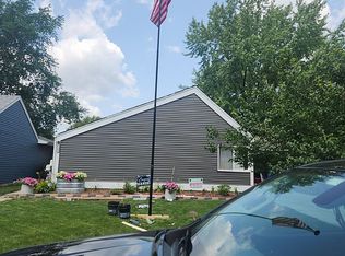 130 Longbeach Rd, Montgomery, IL 60538