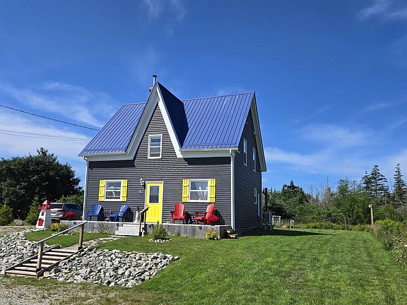 2nd image of 164 Nicholas Rd