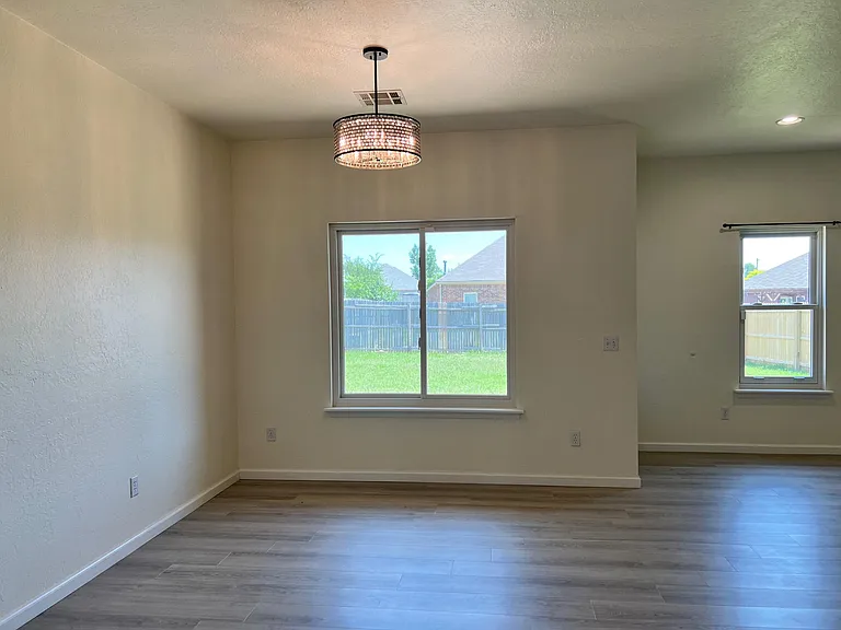 5916 SE 67th St — Photo 36