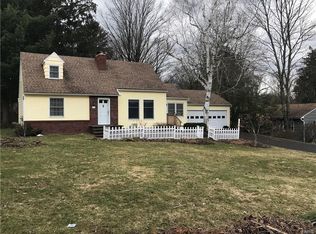 107 Concord Pl, Fayetteville, NY 13066