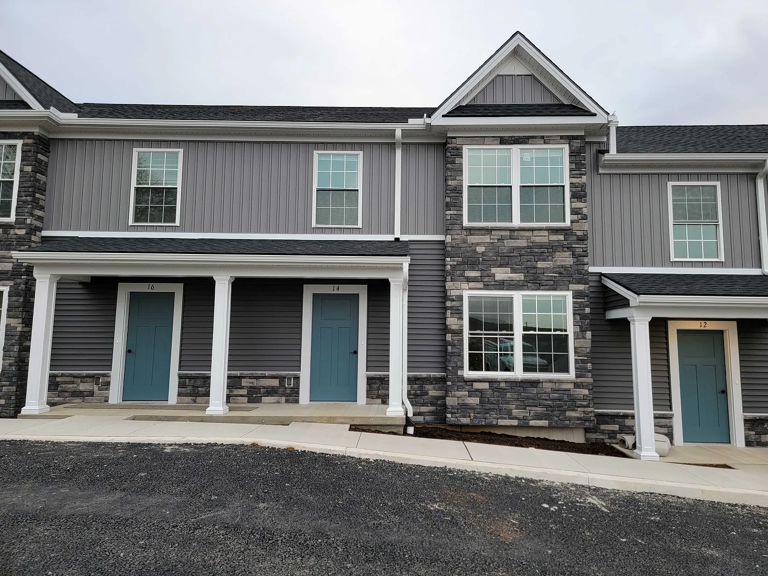 3 bed, 2.5 bath, 1536 sqft, $1,775 — Photo 1