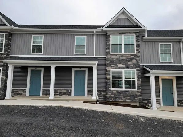 14 Burk Ct, Womelsdorf, PA 19567