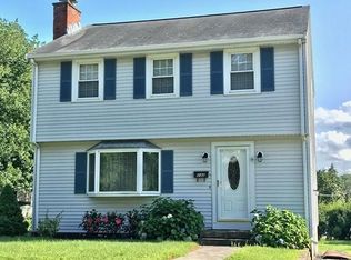 132 Hillcrest Rd, Waltham, MA 02451