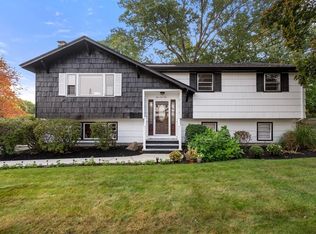 3 Lori Ln, Randolph, MA 02368