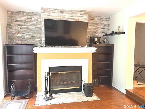 4th image of 166 Old Brookfield Road #33-1
