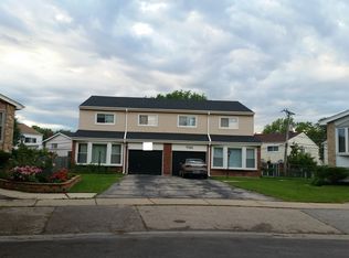 9380 Twin Oaks Ln, Des Plaines, IL 60016